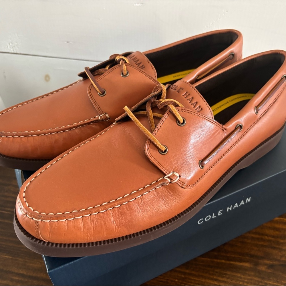 New in box Cole Haan grand+ bowside boat shoes Tan Leather Loafers